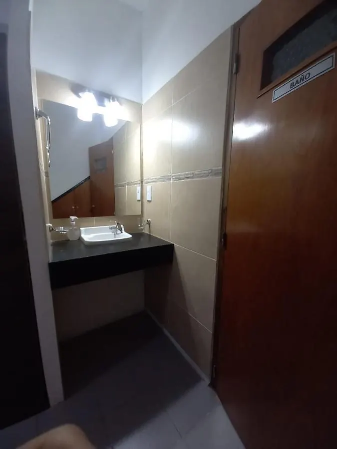 Apartamentos Willy - En Zona Residencial Con Estacionamiento Mendoza Apartment