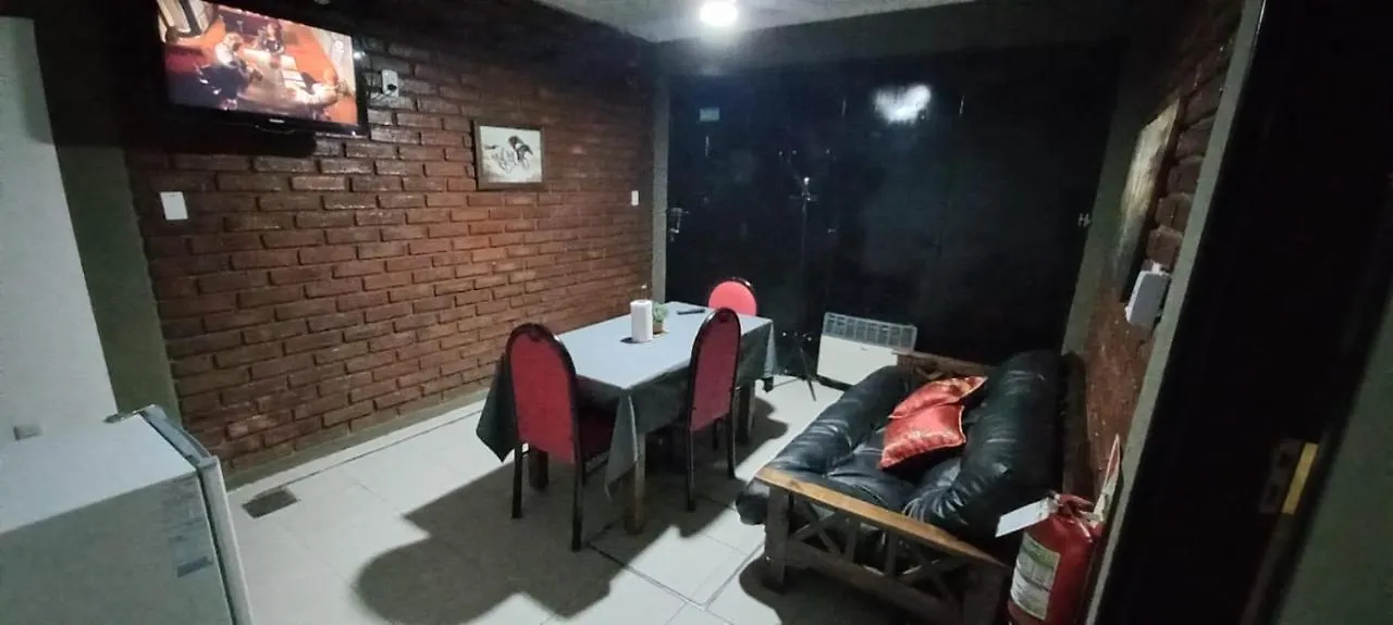 Apartamentos Willy - En Zona Residencial Con Estacionamiento Mendoza 0*,
