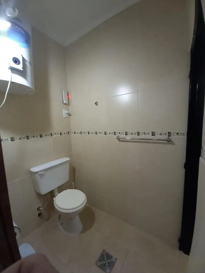Apartamentos Willy - En Zona Residencial Con Estacionamiento Mendoza 0*,