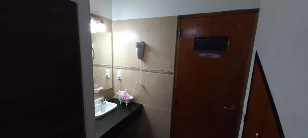 Apartamentos Willy - En Zona Residencial Con Estacionamiento Mendoza